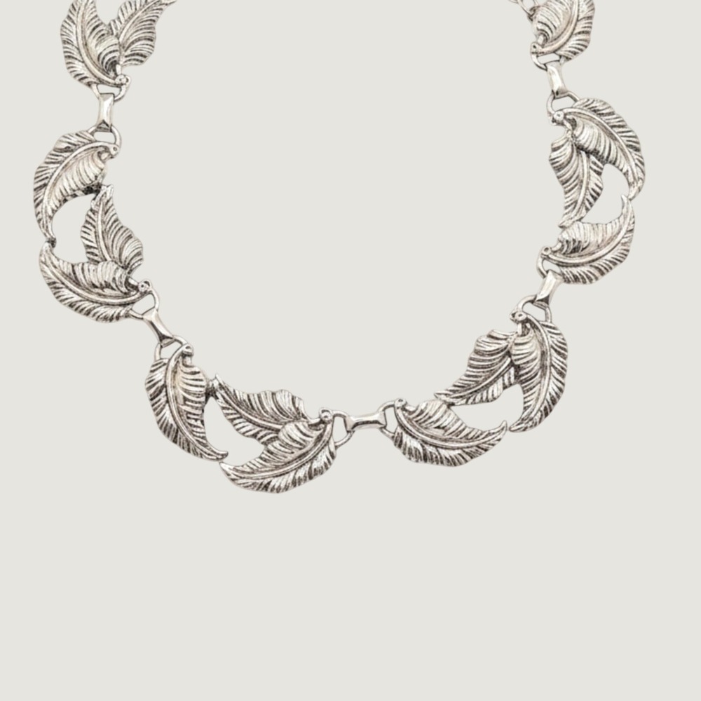 Vintage Boho Leaf Link Panel Necklace Silver Tone Cottagecore Botanical Classic